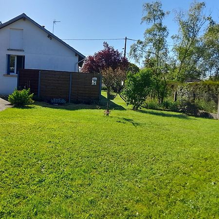 Les Abelias Bed & Breakfast Hauterive  Exterior photo